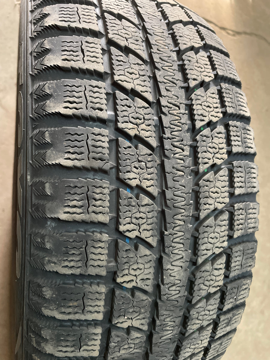 4 x P205/55R16 94T Toyo Observe GSi5