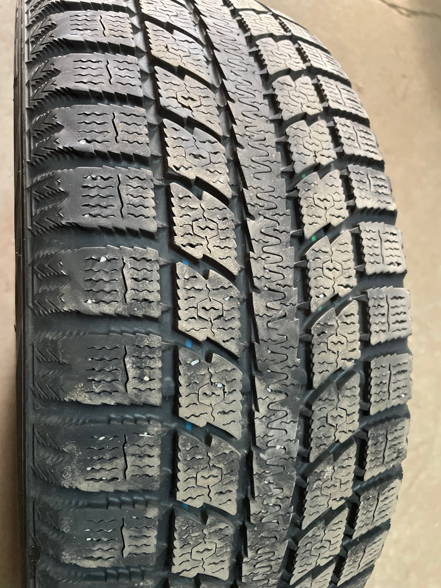 4 x P205/55R16 94T Toyo Observe GSi5