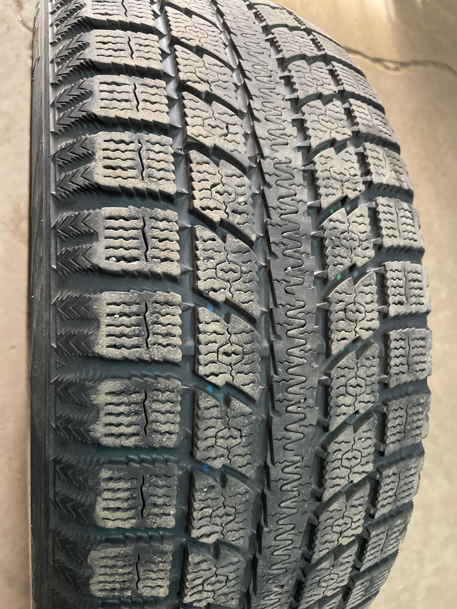 4 x P205/55R16 94T Toyo Observe GSi5