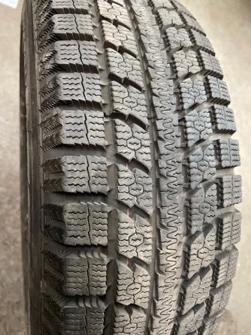 4 x P205/70R16 96S Toyo Observe GSi5