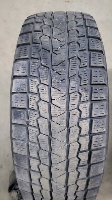 2 x P215/60R16 95H Yokohama Ice Guard IG53