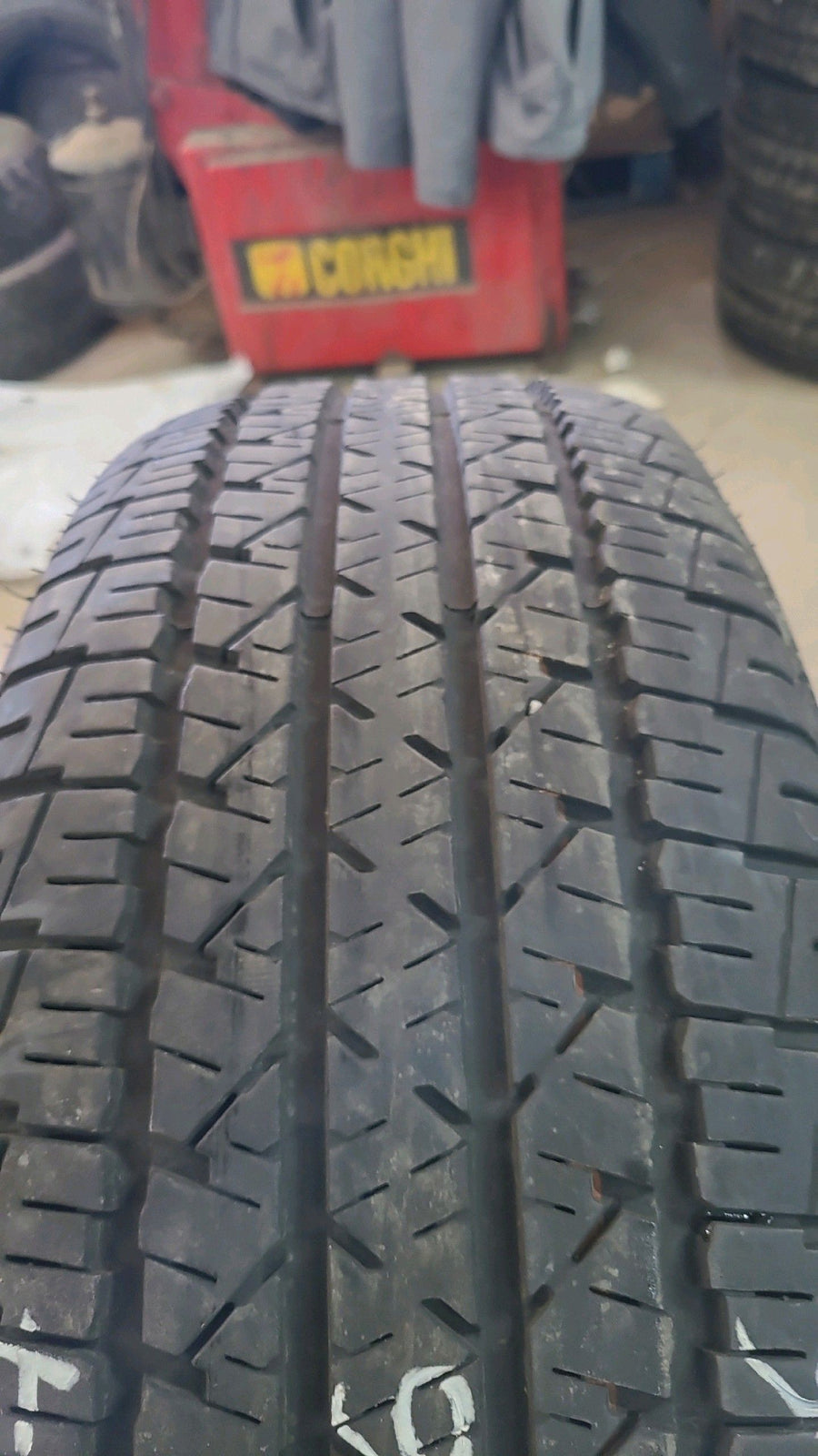 4 x P235/60R17 100T Firestone FR710