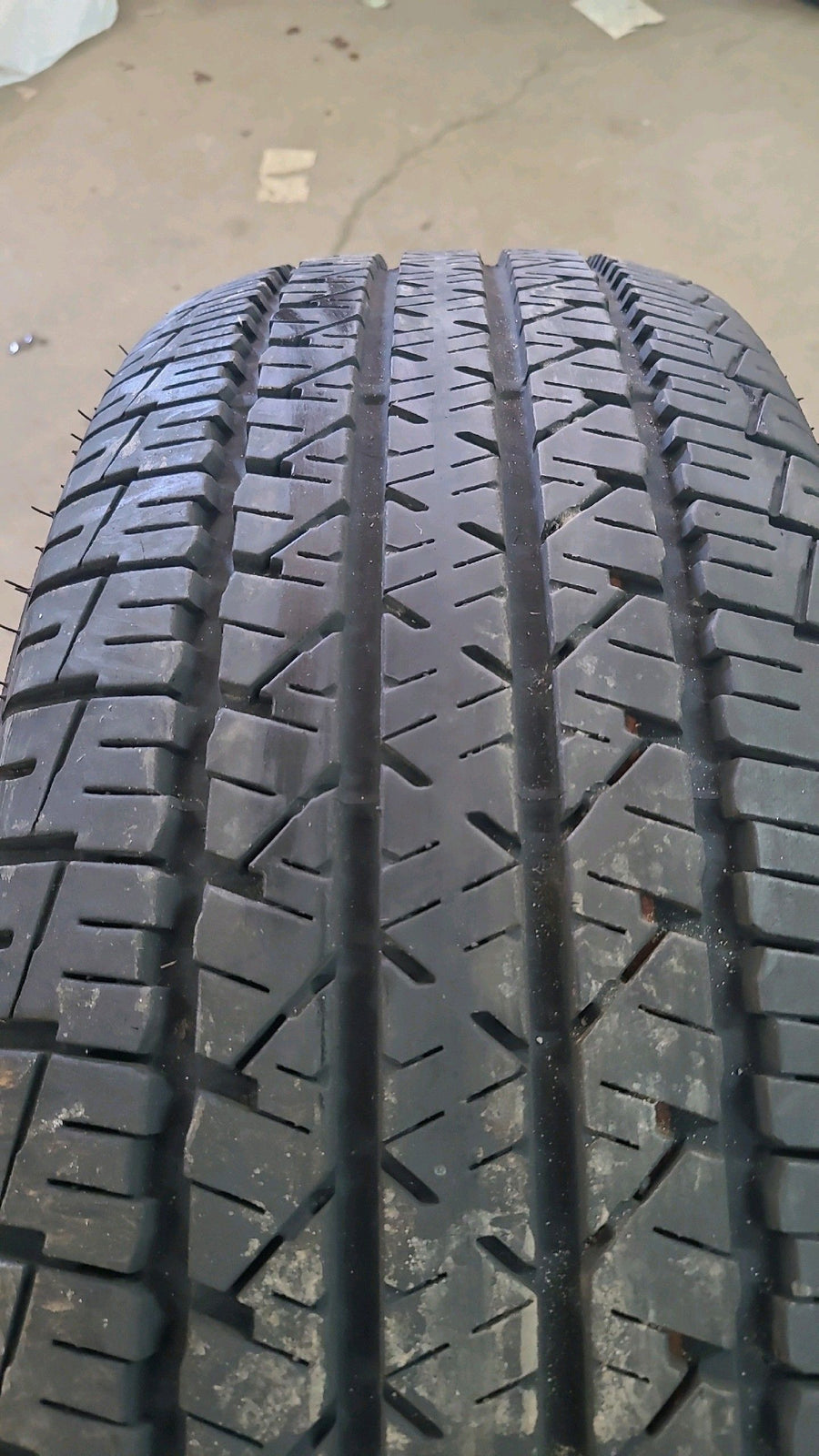 4 x P235/60R17 100T Firestone FR710