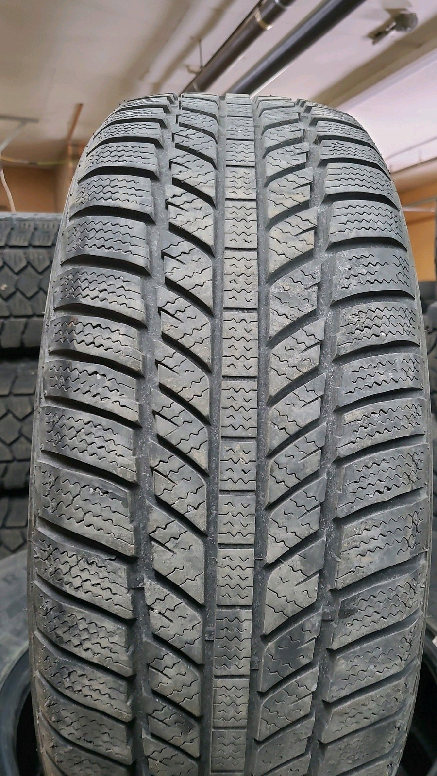 2 x P215/60R16 99H Dynamo Winter DW701
