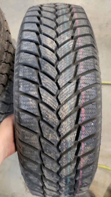 4 x LT195/70R15 104/102R GT Radial Maxmiler WT