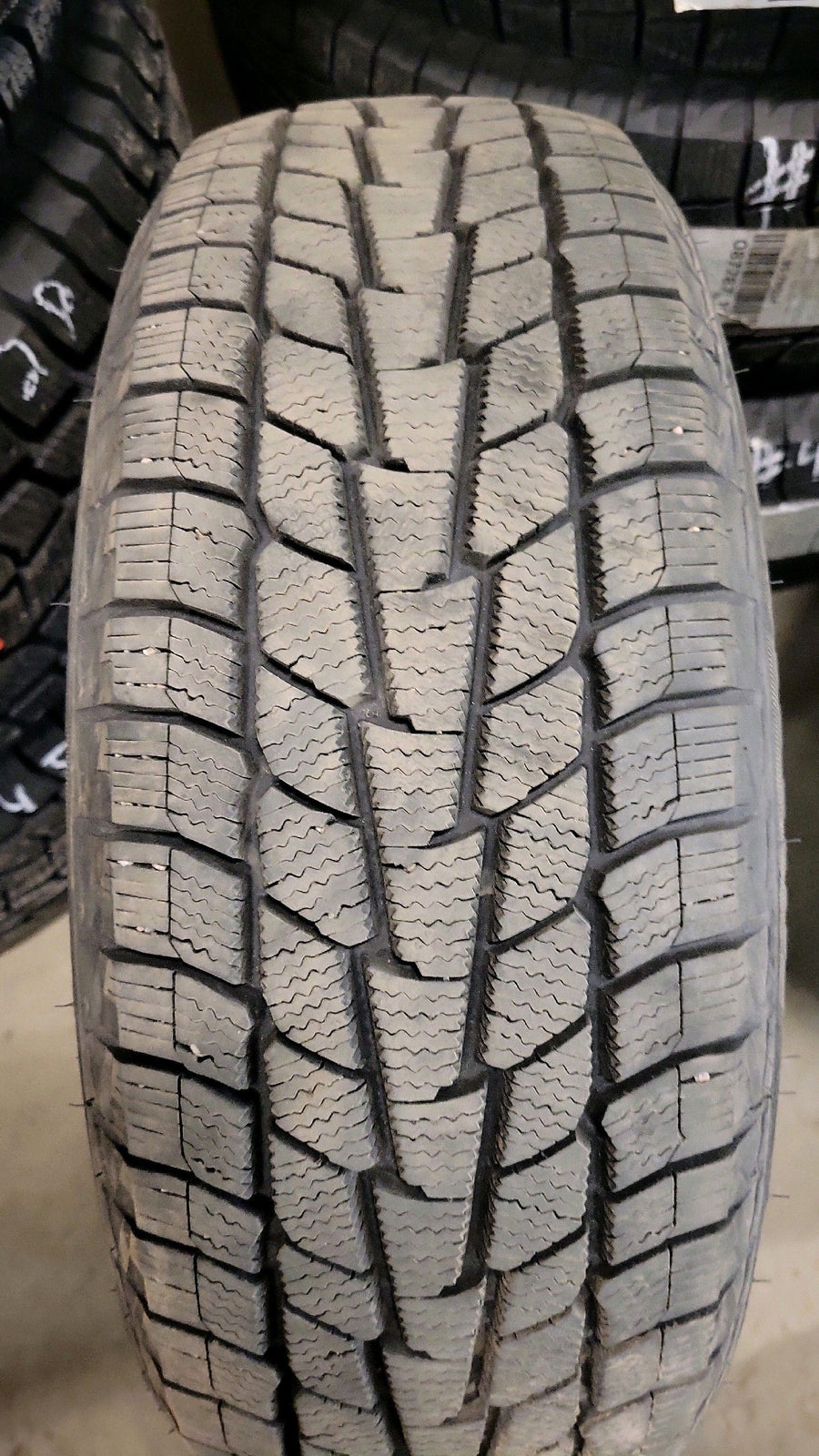 4 x P195/65R15 91T Motomaster Winter Edge